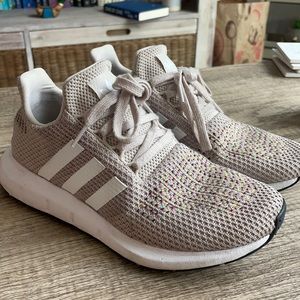 Women’s adidas tennis shoes